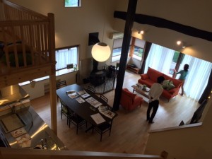 ロフトから見たリビング、ダイニング