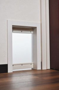 ペット壁内くぐり戸