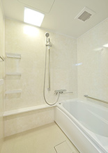 浴室はTOTOのマンションリモデルバスルームに取替え。魔法瓶浴槽やほっカラリ床で...