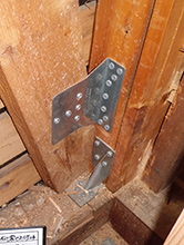 1F、2Fともに壁補強・接合部金物補強を施し、評点を1.09まで引き上げ。築34年、一...