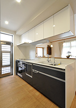 お料理やお菓子作りがお好きなK様。Ⅱ型からⅠ型のシステムキッチン（TOTO/ザ・クラ...