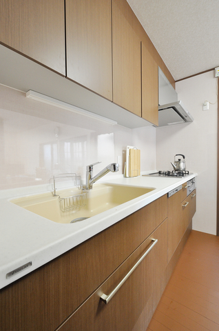 週に数日、ワークショップスペースにてカフェを開店予定のため、キッチン周りには...