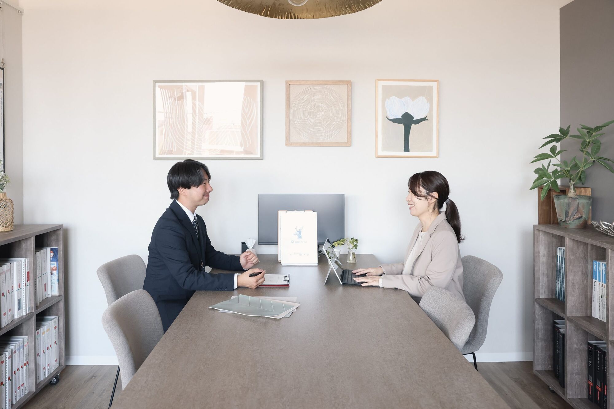 本社の打ち合わせスペース