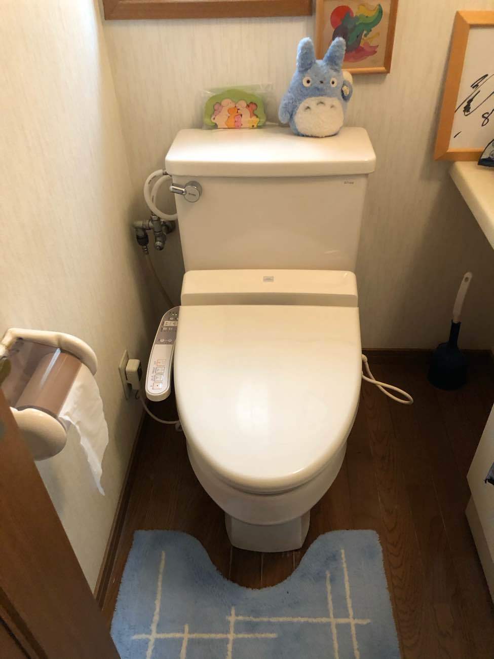 トイレリフォーム LIXILアメージュZ（リフォーム前）