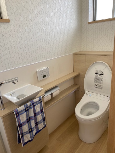 器具をまとめてすっきりトイレリフォーム