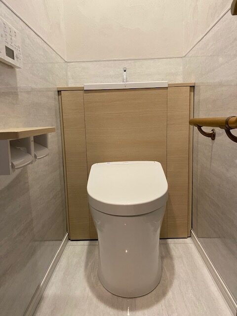 壁床パネルで掃除らくらく TOTOレストパル（リフォーム後）