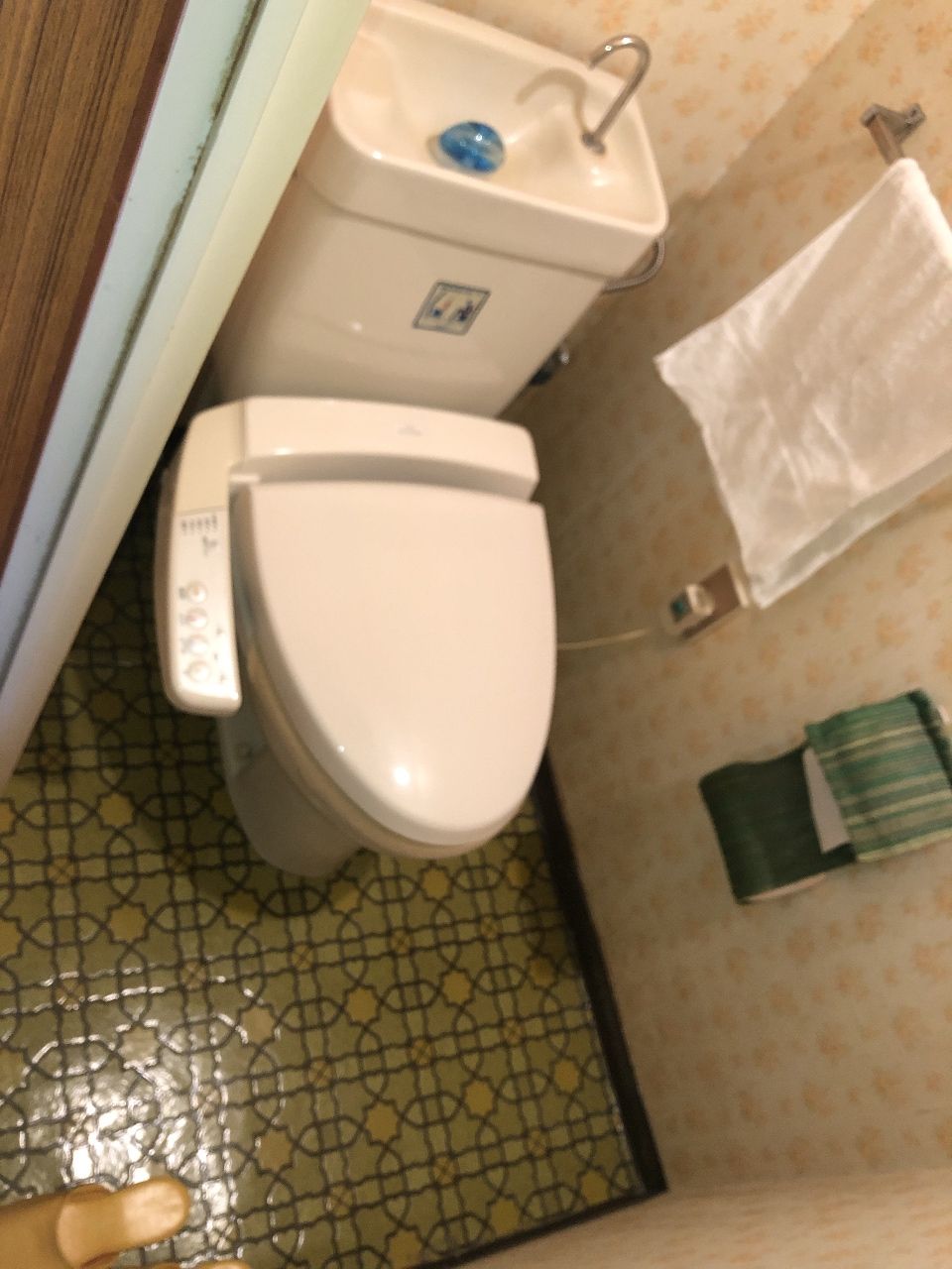 スッキリピカピカトイレリフォーム〈ピュアレストEX〉（リフォーム前）