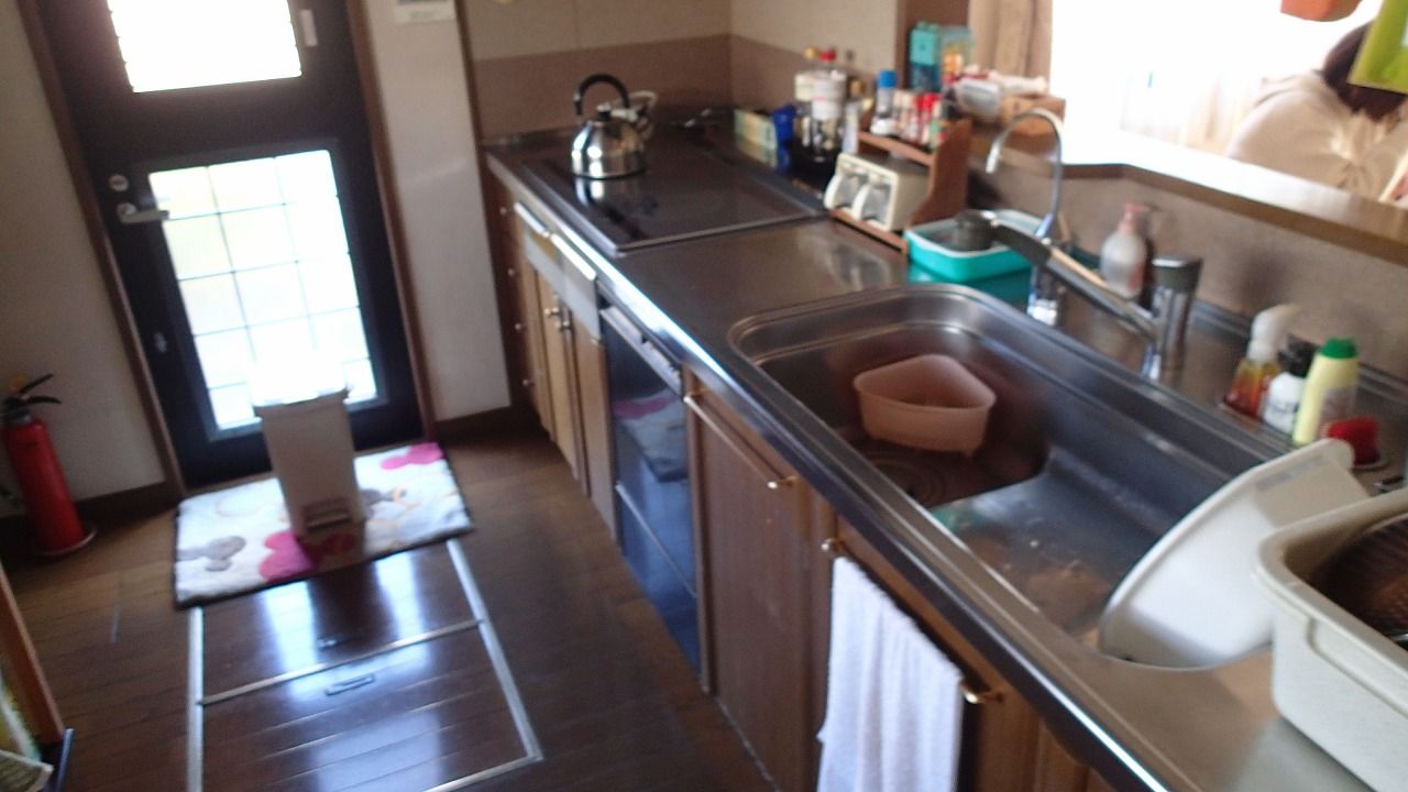 LIXIL ノクト + 背面収納（リフォーム前）