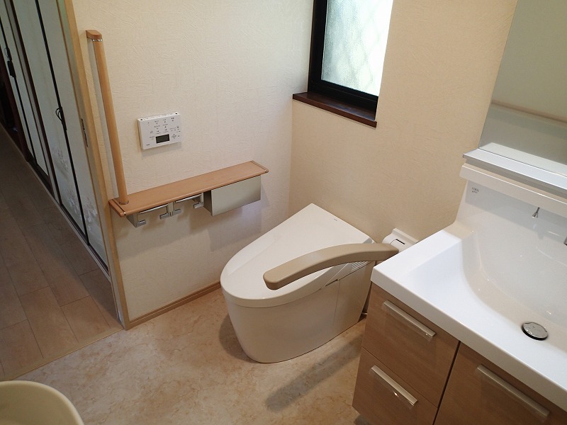 安心快適介護レストルーム(TDYリモデルスマイル作品コンテスト2018 トイレ部門 審査員奨励賞受賞)