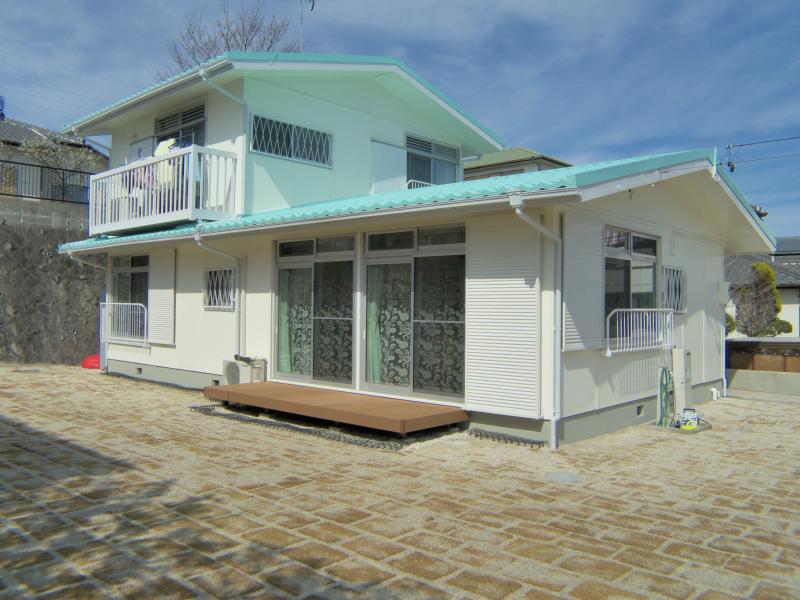 中古住宅再生 明るく開放的な住まいへ　外壁