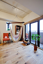 中古マンション+リフォームだから実現した理想の住まい　リビング
