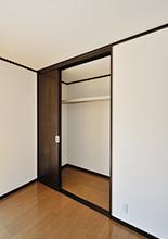 省エネリフォーム+増築で実現した快適なエコ住宅　造作収納