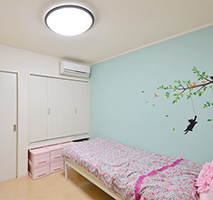 ジャズが似合うBar風キッチン 趣味を愉しむ住宅リフォーム　子ども部屋