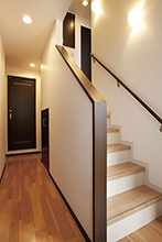 孫が遊びに来たくなる家 キャットルームで愛猫とも共存　階段