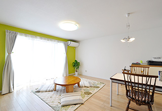 店舗兼住宅をリノベーションと耐震補強で明るく快適な住まいへ　リビング・ダイニング