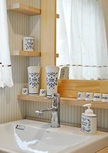 玄関の増築とオリジナル洗面で心にゆとりとワクワクを　洗面室
