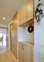 マンション全面リフォームで念願のライフスタイルを　玄関・クローク