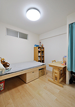 柔軟に使い分けできる畳小上がり付きのLDK 成長に合わせて子ども部屋も用意（リフォーム前）