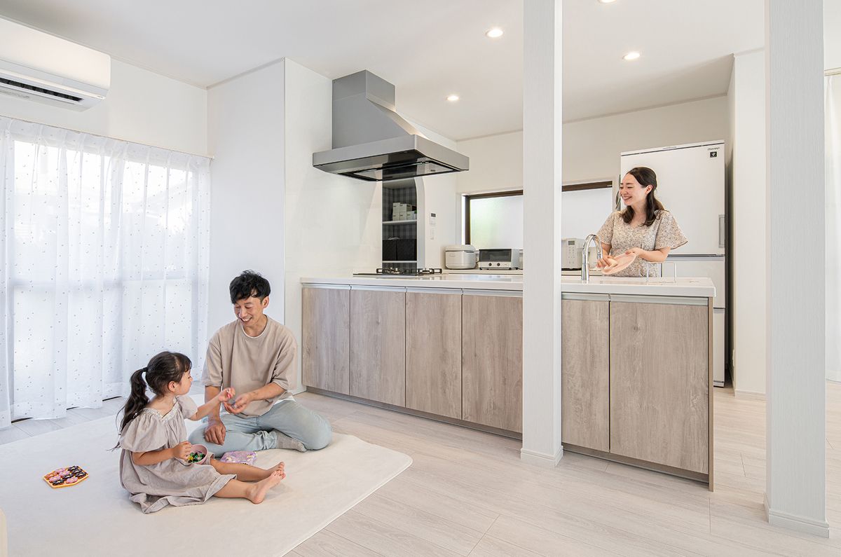 共働き夫婦にうれしい家事ラクな住まい 淡いグレイッシュなインテリアでまとめて