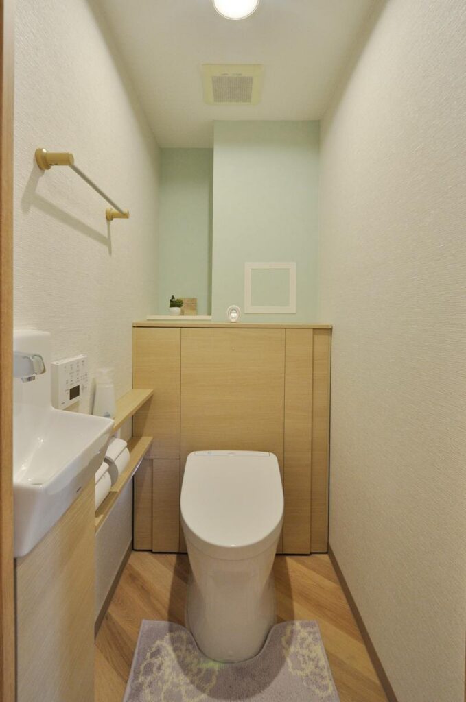 中古×リフォームで40代ご夫婦の間接照明を取り入れたオシャレな新居に　トイレ