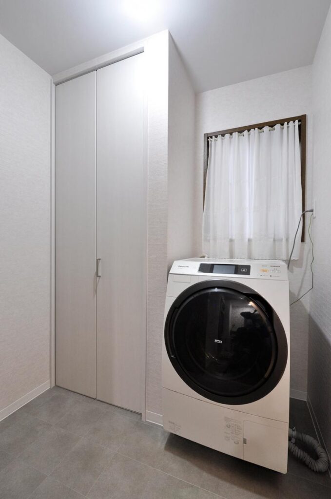 デザイナーズ住宅のようなおしゃれな住まい 豊富な収納でゆとりある上質な暮らしへ　洗面＆脱衣室