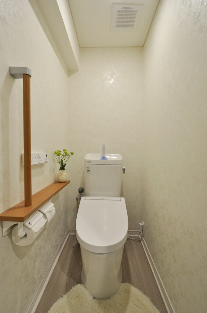 設備一新と内装刷新で叶えた心地よい住まい　トイレ