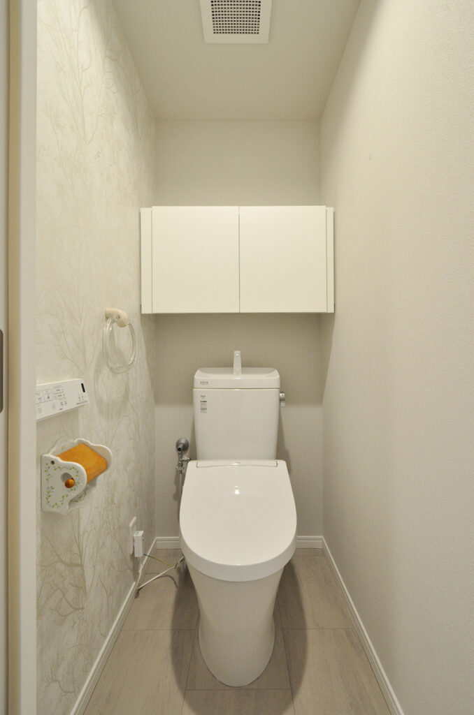 空き家を再生し賃貸にも活用できる住まいへ　トイレ
