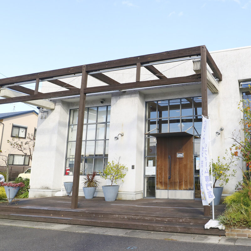 一宮稲沢店の店内