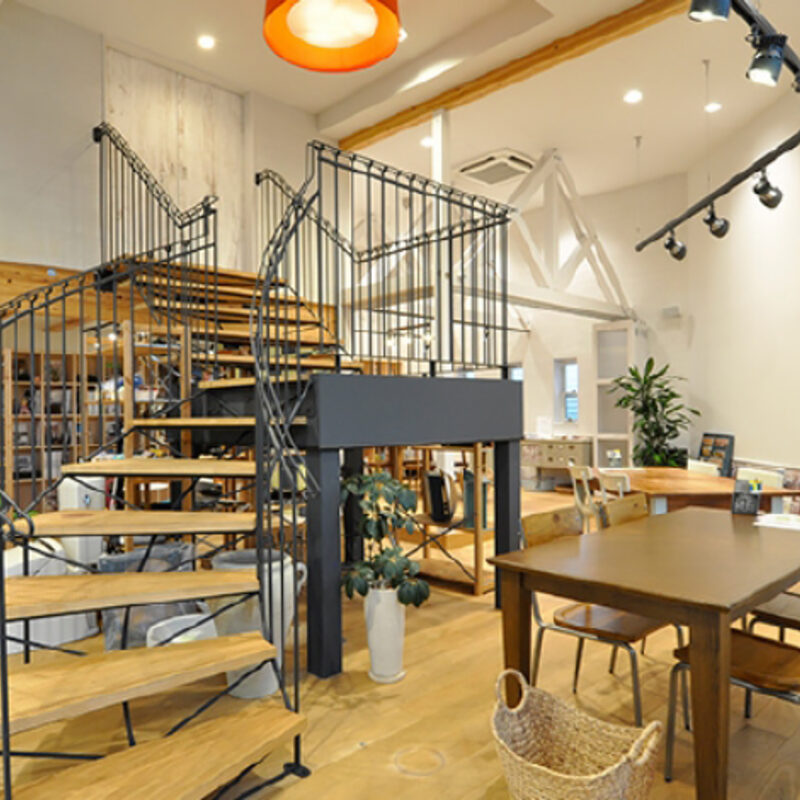 一宮稲沢店の店内