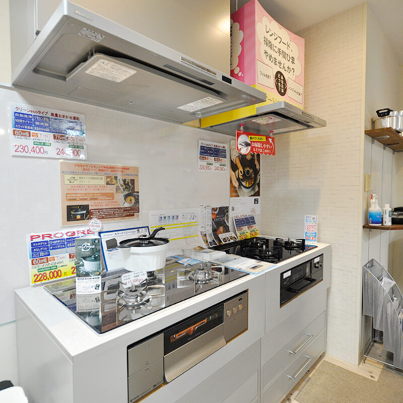 春日井店の店内