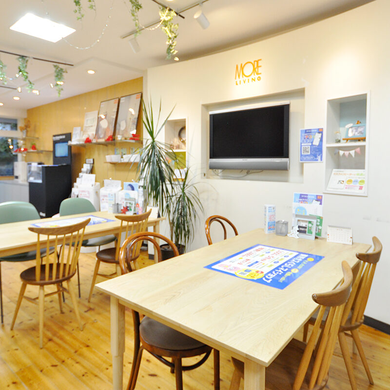 春日井店の店内