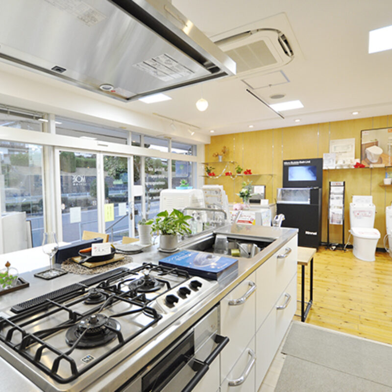 春日井店の店内