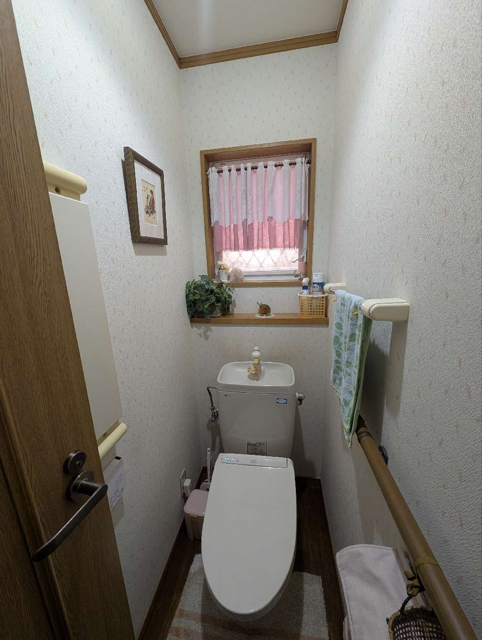 トイレリフォーム【LIXIL アメージュ便器】（リフォーム前）
